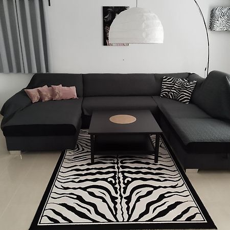 Ferienwohnung Am Sandstrand 오미스 외부 사진