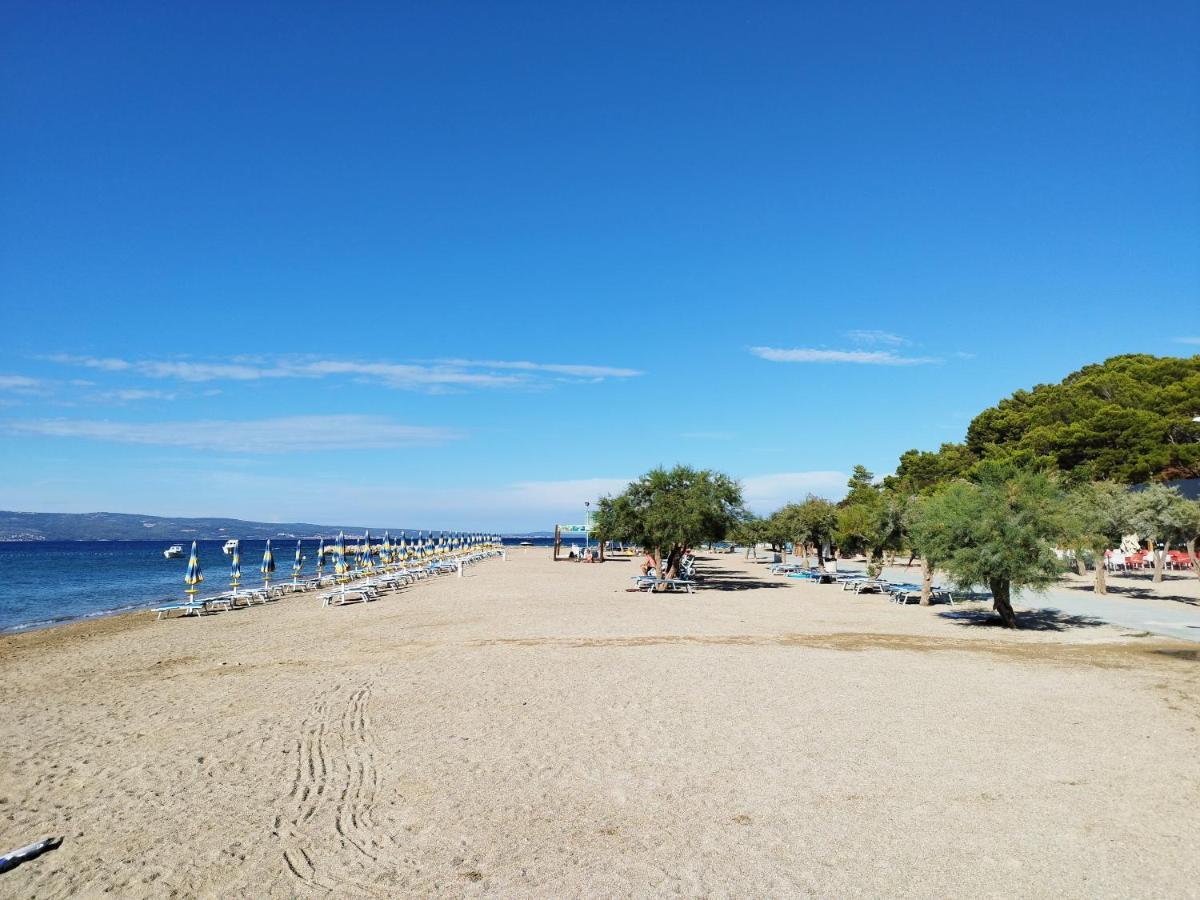 Ferienwohnung Am Sandstrand 오미스 외부 사진