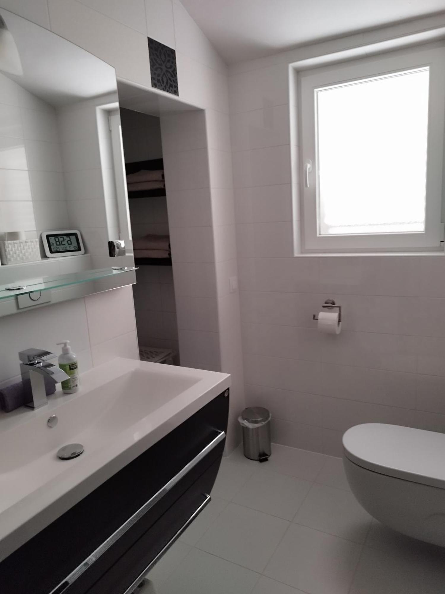 Ferienwohnung Am Sandstrand 오미스 외부 사진
